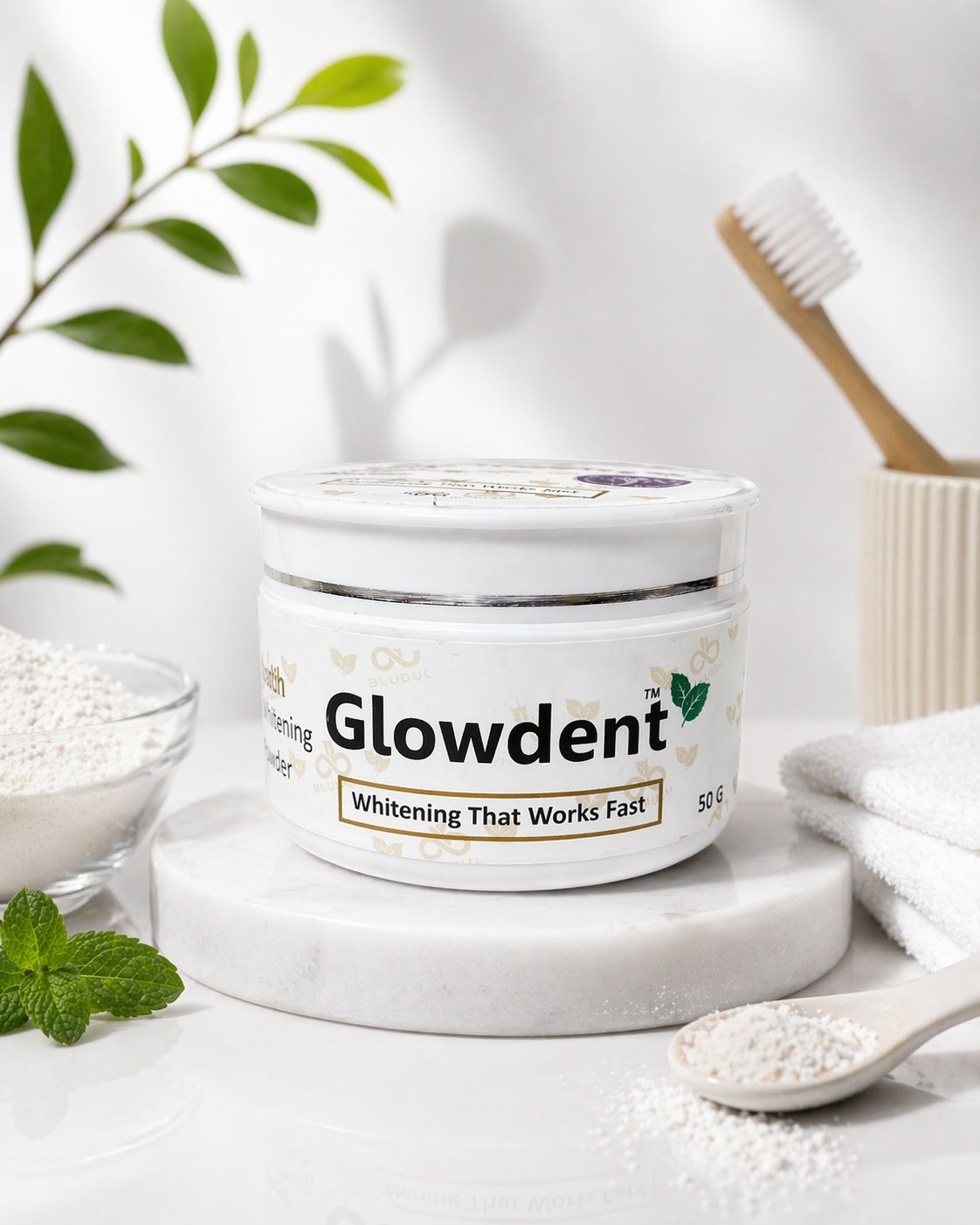 Glowdent whitening powder removing coffee and tea stains from teeth